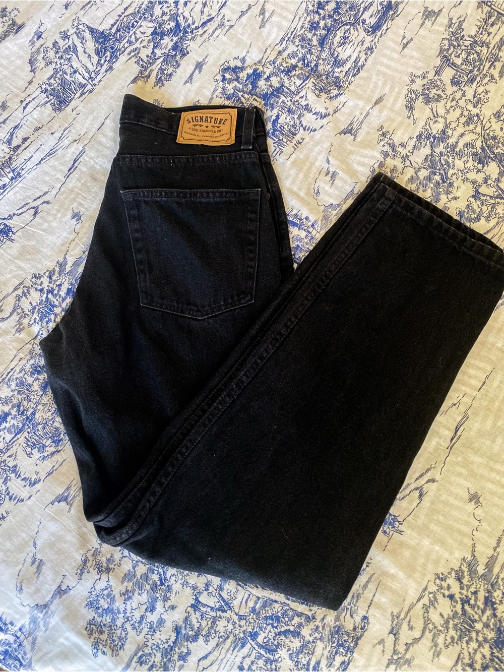LEVI STRAISS & CO. | Cotton Blend Classic Straight Leg High Waist Jeans - Picture 2 of 6